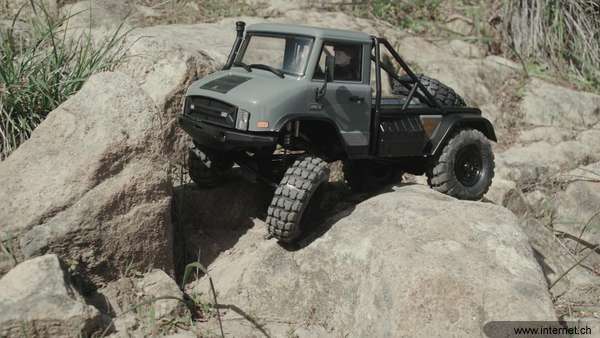 axial scx10 2 unimog